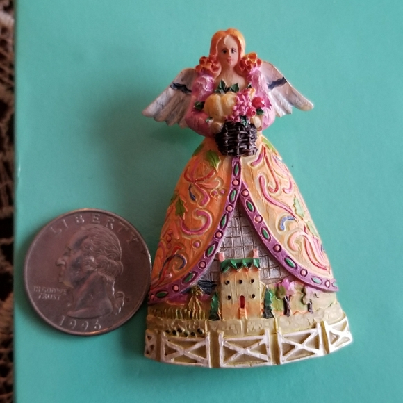 Relisted -Vintage Angel brooch with house in her skirt flowers pin floral - Picture 3 of 7